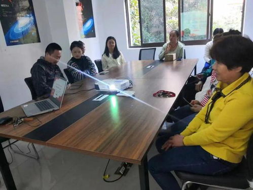 相逢同學(xué)習(xí)，合作共成長(zhǎng)——南昌市家庭教育服務(wù)項(xiàng)目十月持續(xù)深化進(jìn)行